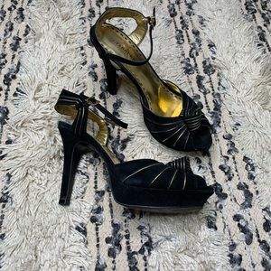Gianni Bini Black Gold Platform Open Toe Heel 9